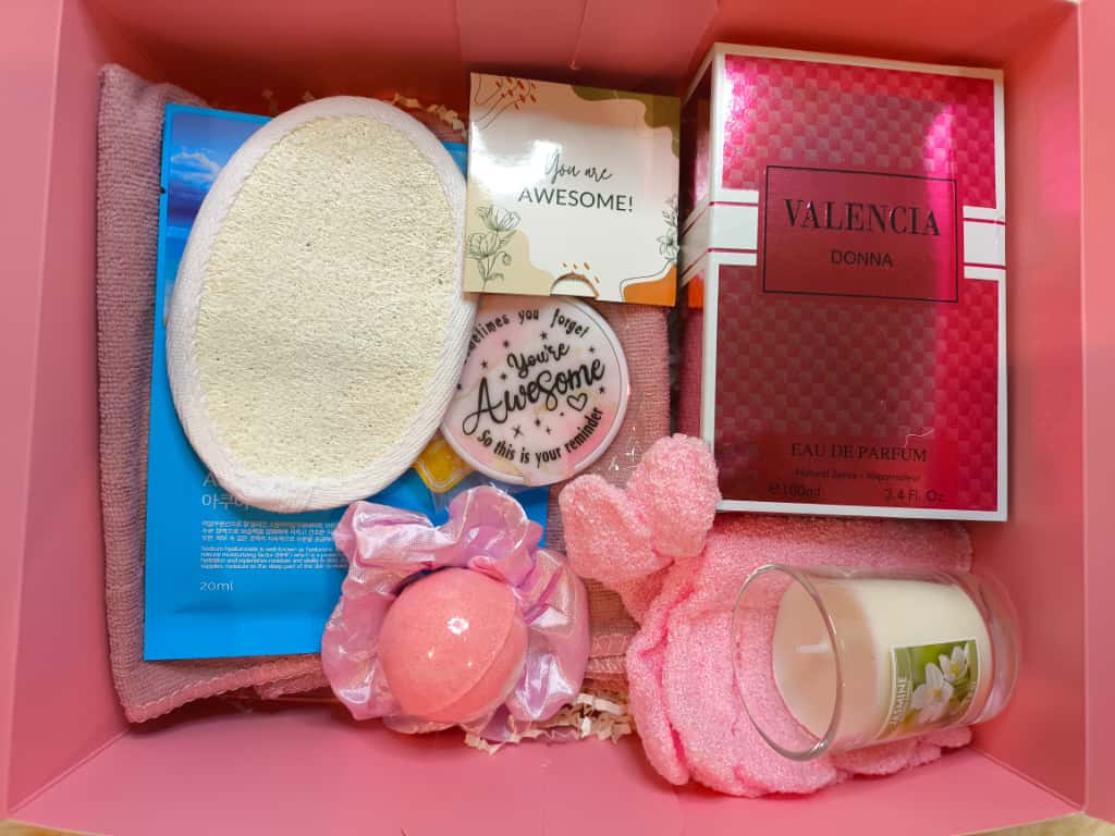 Deluxe spa giftset with full-size perfume